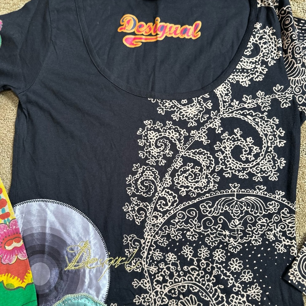 Desigual Black and Bright Multicolor Tunic asimetric hem. Long sleeve. Satin - Picture 2 of 9